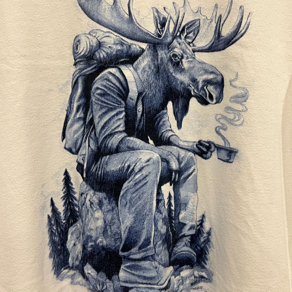 Abercrombie & Fitch White Tee with Moose Graphic - Picture 3 of 7